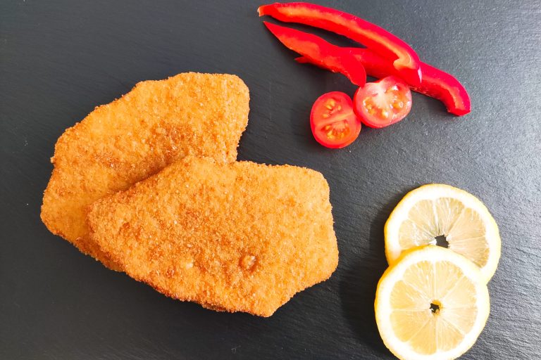 No Schnitzel vom Imbiss Fritz in Bielefeld: Pflanzliches Schnitzel, knusprig paniert und perfekt serviert – eine leckere vegane Alternative für jeden Geschmack. Vegan Bielefeld