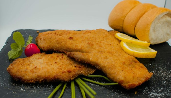 Schnitzel vom Imbiss Fritz in Bielefeld: Zartes, knusprig paniertes Schnitzel, frisch zubereitet – ein Klassiker, der immer schmeckt. Schnitzel Bielefeld